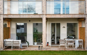 Beautiful Apartment In Stjärnhov With Kitchen